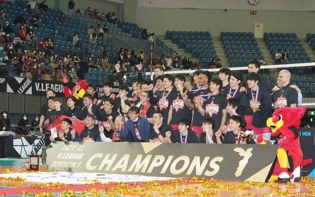 サントリーが連覇　9度目のリーグV