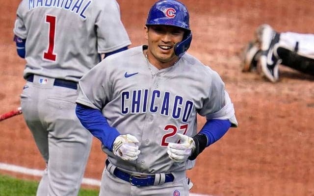 鈴木誠也のファウルをドヤ顔で好キャッチ　喜ぶファンに米注目「右翼手も指差してる」