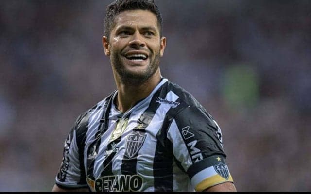 フッキが新妻の出産に感激！12年間連れ添った前妻の姪と2020年に結婚