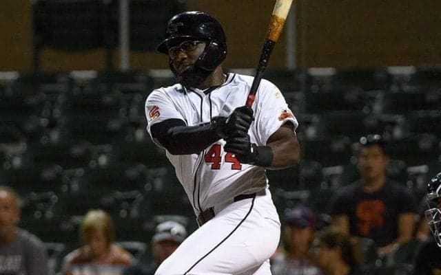 【MLB】「本当の乱闘だ！」「ヒャーッ！」　両軍入り乱れたド迫力シーンにファン戦慄