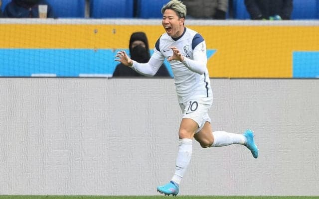 “銀髪”浅野拓磨の私服はEXILE風？鎌田大地が「3代目」だとリアクション