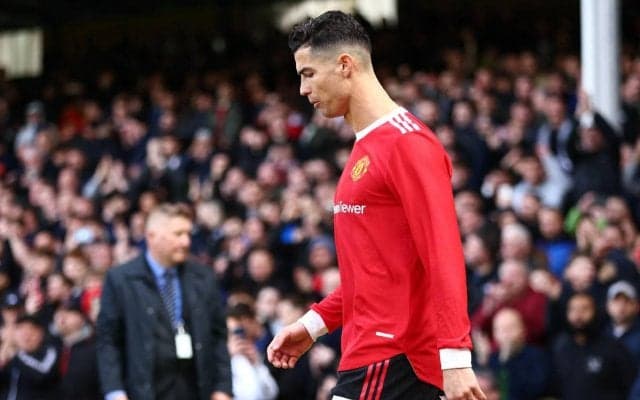 「サッカーを超えている」リバプールサポーターの拍手と大合唱にC・ロナウドの家族も感謝「決して忘れません」