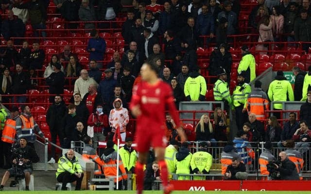 ユナイテッドが大敗のリバプール戦で謝罪…C・ロナウドへの温かい拍手と合唱の裏で、ファン数名が『ヒルズボロの悲劇』を揶揄するチャント