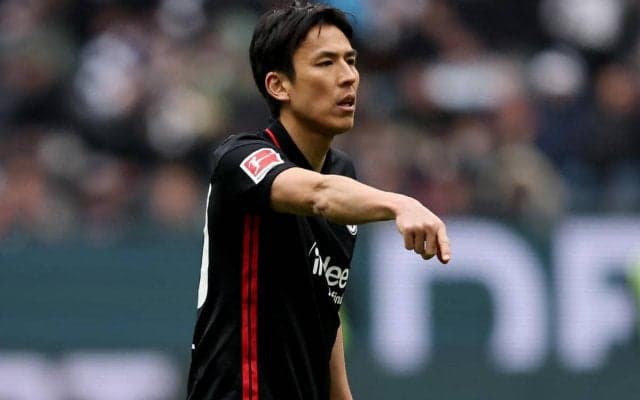 すでに貫禄十分! 長谷部が指導者講習で育成年代の選手を指南「いつか日本代表の監督に」