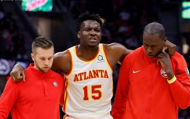 ヒートに2連敗中のホークス…ホームで行なわれる第3戦もクリント・カペラは欠場