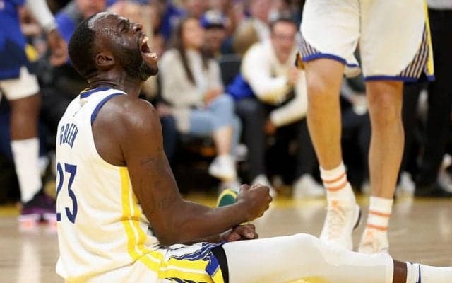 グリーンが値千金のスティール！ 接戦を制したウォリアーズがナゲッツに無傷の3連勝