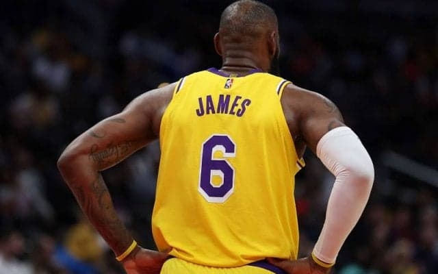 今季後半戦のユニフォーム売り上げトップはレブロン！ シクサーズのハーデンが2位に