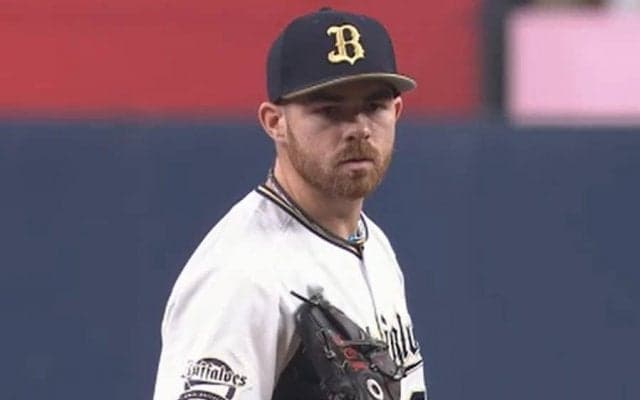 打者も膝から崩れ愕然「度肝抜かれた」　“無双魔球”を軽々放つ「突然現れた神」