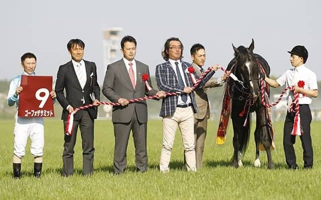 【先週のJRA抹消馬】青葉賞覇者ゴーフォザサミット、菊花賞3着の牝馬ディヴァインラヴなど
