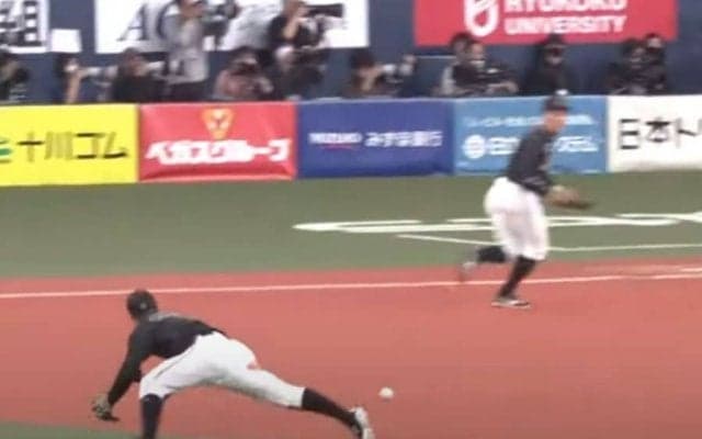 地面で“方向転換キャッチ”は「超高度」　衝撃の美技が「パ・リーグの菊池」