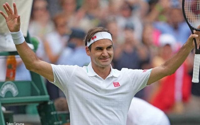 フェデラーが同じ“RF”がイニシャルのスニーカー界のカリスマとの写真を公開