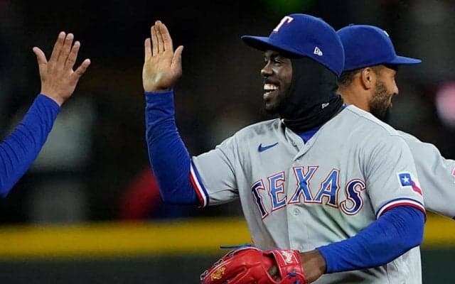 【MLB】打った打者も唖然茫然… 元巨人外野手の“スーパーマンキャッチ”が「常軌を逸してる」