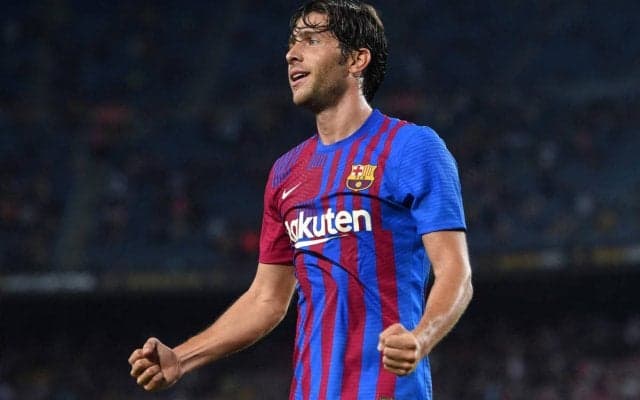 契約満了迎えるセルジ・ロベルト、給料50％カットのバルサのオファーを受ける?