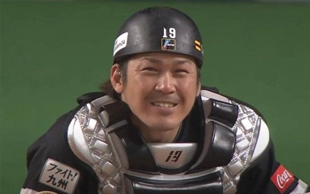 “名手も捕れない”甲斐キャノンにファン驚愕「投げるまで速すぎ」「さすがの一言」