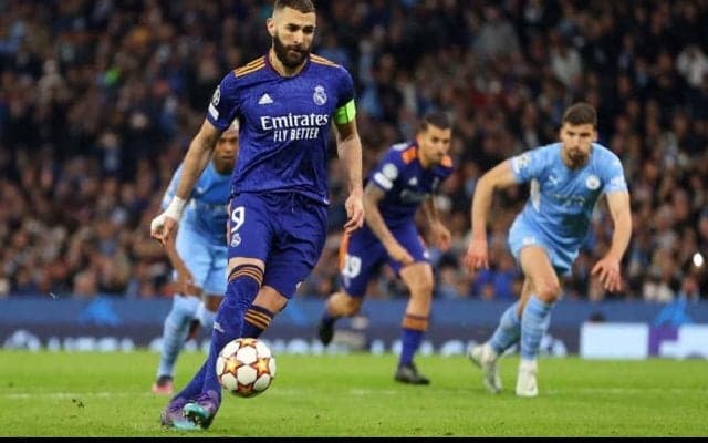 「強心臓」PK2連続失敗中のベンゼマが繰り出した驚きの“パネンカ”「この時のためにとっておいたのか!?」