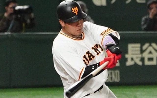 岡本和真は「軽く振って持っていく」　“打った瞬間”8号は「パワー凄い」「えっぐ」
