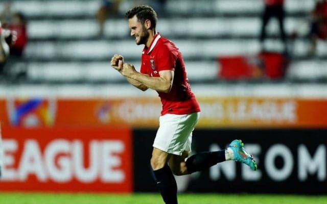 「これは止められない」！浦和レッズＦＷアレックス・シャルクのニアを撃ち抜く豪快ゴール！ACLで魅せたパワフルなドリブルから放った「強烈なミドル弾」