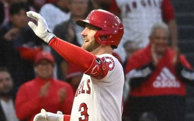 大谷翔平に走者残さない絶好調1番ウォード満塁弾に米記者「オオタニの打点奪い続ける」