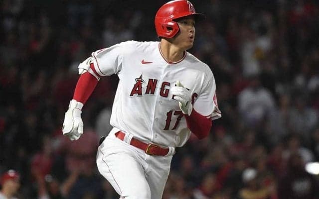 大谷翔平、今季2勝目を自援護したレーザー二塁打　米記者「174kmの打球ぶちかました」