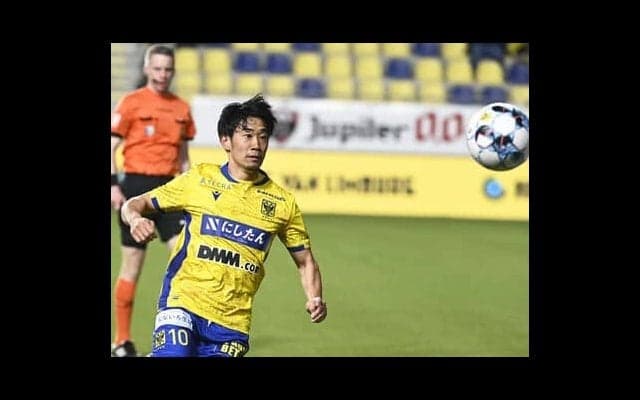 香川真司が語る、自身のポジションの最適解。「みんな10番をイメージしがちだけど、８番が一番合っている」