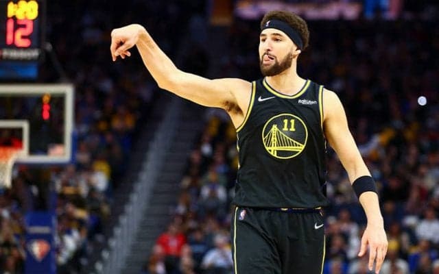 NBAはスーパースターも“チャリ通”の時代…トンプソンがプレーオフに自転車で出勤