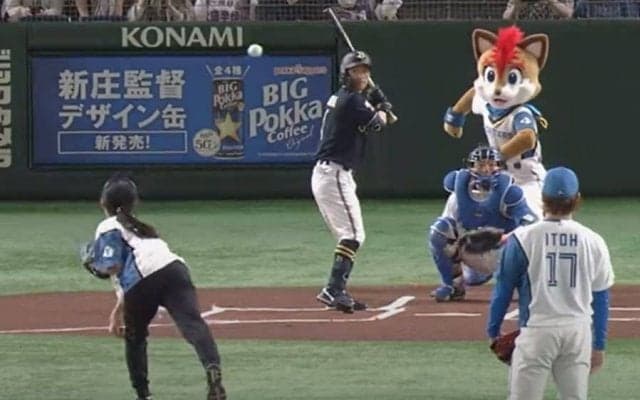 金メダリストが「神フォーム」始球式　美しき投げ姿は「下半身が全くブレない」