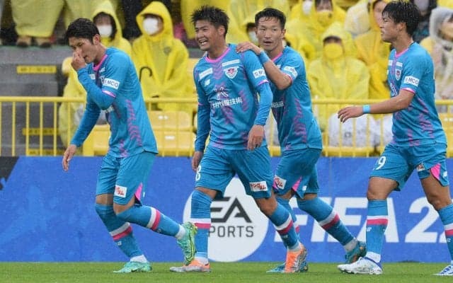大雨の中の一戦は本田風智1G1Aの鳥栖が4発快勝! 上位窺う柏は痛恨3連敗【明治安田J1第10節】