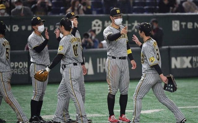 阪神が巨人下して今季初5連勝　7回に打者11人6得点の猛攻、やっと勝率3割超える