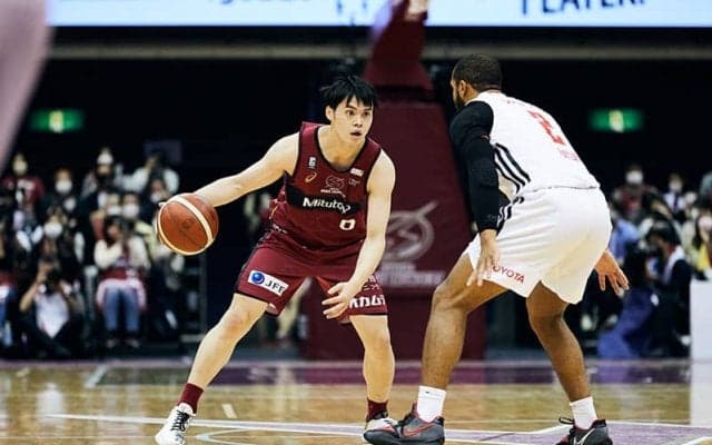 地区上位対決は川崎ブレイブサンダースに軍配…68失点に抑えてアルバルク東京を下す