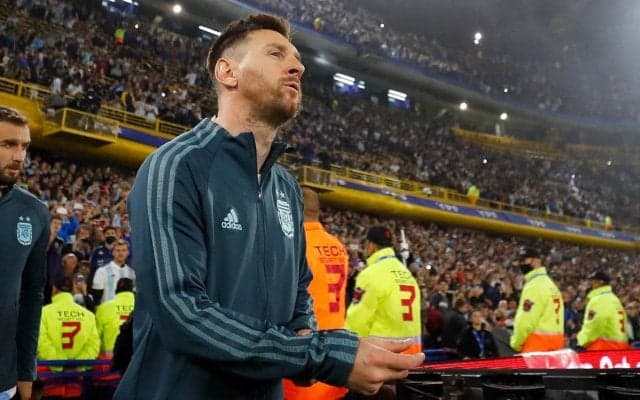 リアル？フェイク？メッシが投稿した衝撃の技が世界中で話題に「この男はエイリアンだ」