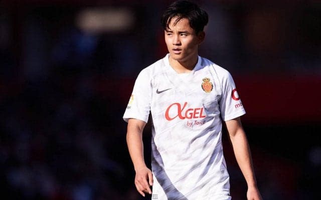 「彼のプレーが好き」久保建英投入の狙いは？ バルサに敗戦もアギーレ監督「9番の後ろで…」