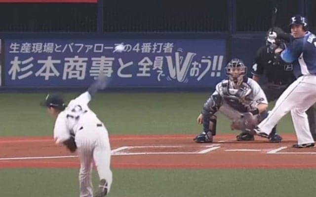 「おかしい球」に打者お手上げ…バットから逃げる“超速落下”が「回転量えぐ…」