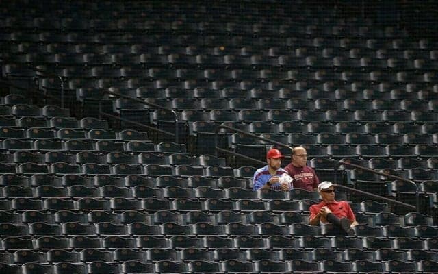 【MLB】本拠地試合を相手ファンに“乗っ取られ”　ガラガラ嘆く元燕の指揮官「苛立たしい」