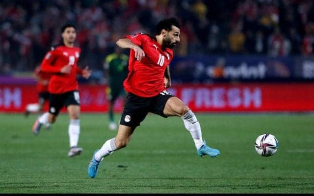 FIFA、W杯予選でサラーにレーザー照射で妨害のセネガルに処分!　2000万円以上の罰金