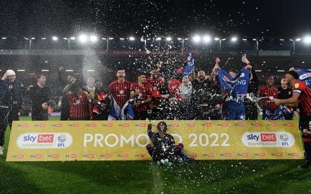 ボーンマスが3シーズンぶりにプレミア復帰！ 3位ノッティンガム・フォレストとの直接対決制し自動昇格決定