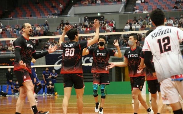 サントリー二冠なるか　第70回黒鷲旗全日本男女選抜大会5日目