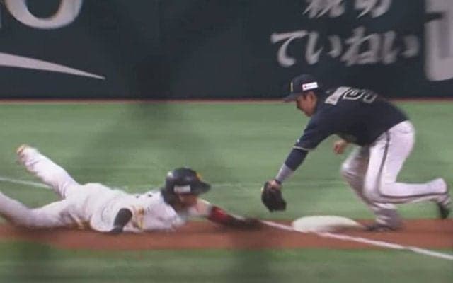 「まじで神の手」　誰もがアウト確信…回避した“忍者帰塁”が「身体能力半端ない」