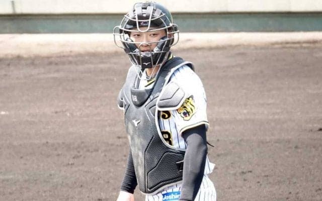 他球団のスカウトも「高卒とは思えない」　阪神ドラ7捕手が評価される技術と資質