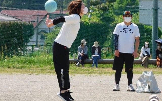 肩の怪我を予防して球速もアップ　室内でできるボールを使ったトレーニング