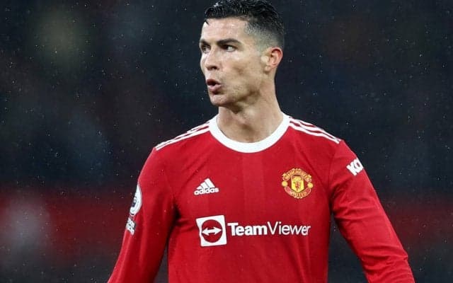 「これはひどい」ユナイテッドのリークされた新ユニが不評、襟付きのシンプルなものに「どうしたらいいんだ…」