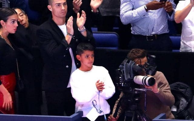 FKは父を真似ず？C・ロナウド息子のキックモーションにファンも注目「お父さんよりいいね」