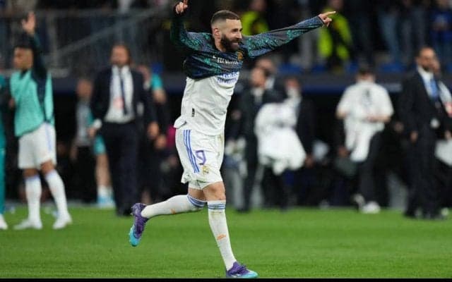 ベンゼマを称賛するヴェンゲル氏「ストライカーは30歳から進化していく」