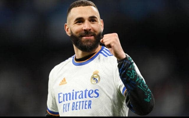 今季43戦43発！ 得点力爆発のベンゼマにグティ氏も脱帽「ここまでとは…」