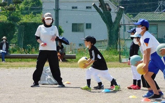 野球少年は「腹筋＆背筋」どう鍛える？　五輪選手も指導するトレーナーが教える練習法