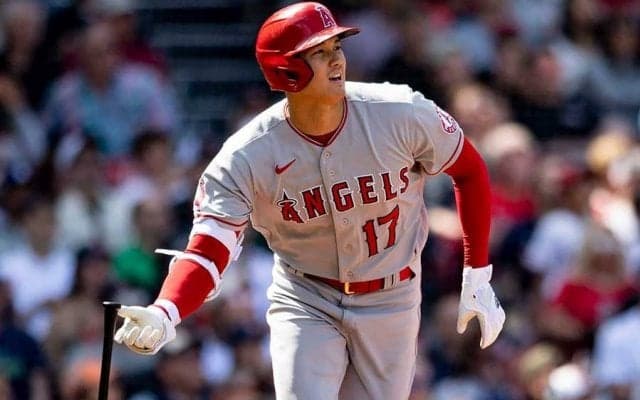 「大谷翔平、自ら交代を申し出る」　打球が呼んだ超珍事に日本人も「本塁打より奇跡」