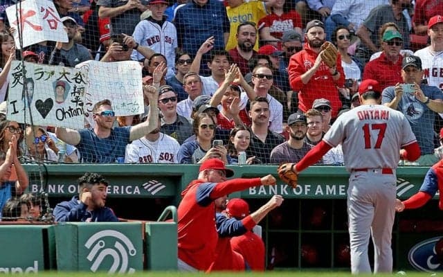 【MLB】大谷翔平、ボストン地元2大紙ジャック「歴史を作った」　敵地ストアに大谷グッズも