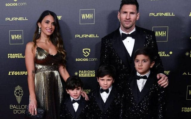 「全員そっくり」メッシと3人息子のパジャマショットに反響「シロはお父さん似」