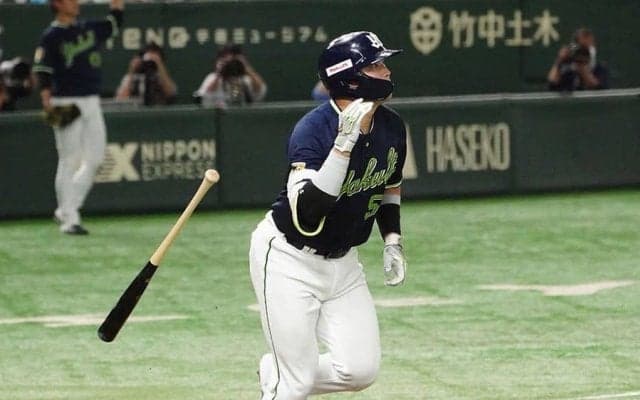 燕・村上、史上9人目の2試合連続の満塁弾！　右翼スタンド中段ぶちこみ敵地騒然