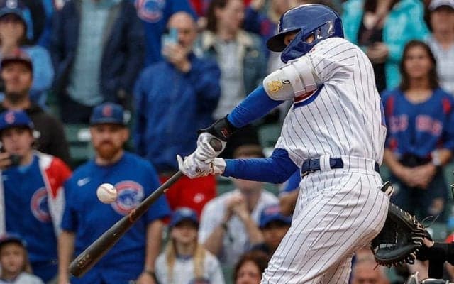 【MLB】鈴木誠也、メジャー初の右翼線三塁打　初のダブルヘッダーで2試合連続安打