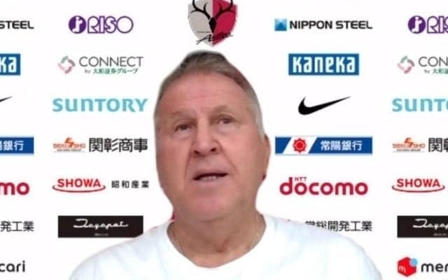 来日中のジーコ氏、鹿島の方針転換に「一切関わっていない」、首位のチームには「やるべきことをやった順位」